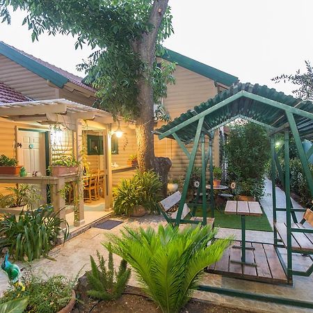 Leyad Hashmura Lodging Yesod Hamaala Exterior photo