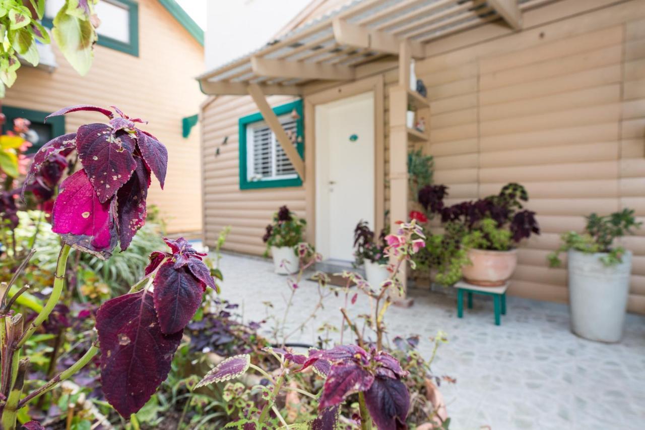 Leyad Hashmura Lodging Yesod Hamaala Exterior photo