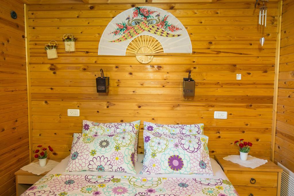 Leyad Hashmura Lodging Yesod Hamaala Exterior photo