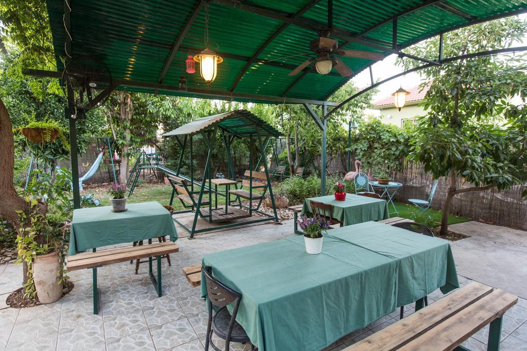 Leyad Hashmura Lodging Yesod Hamaala Exterior photo